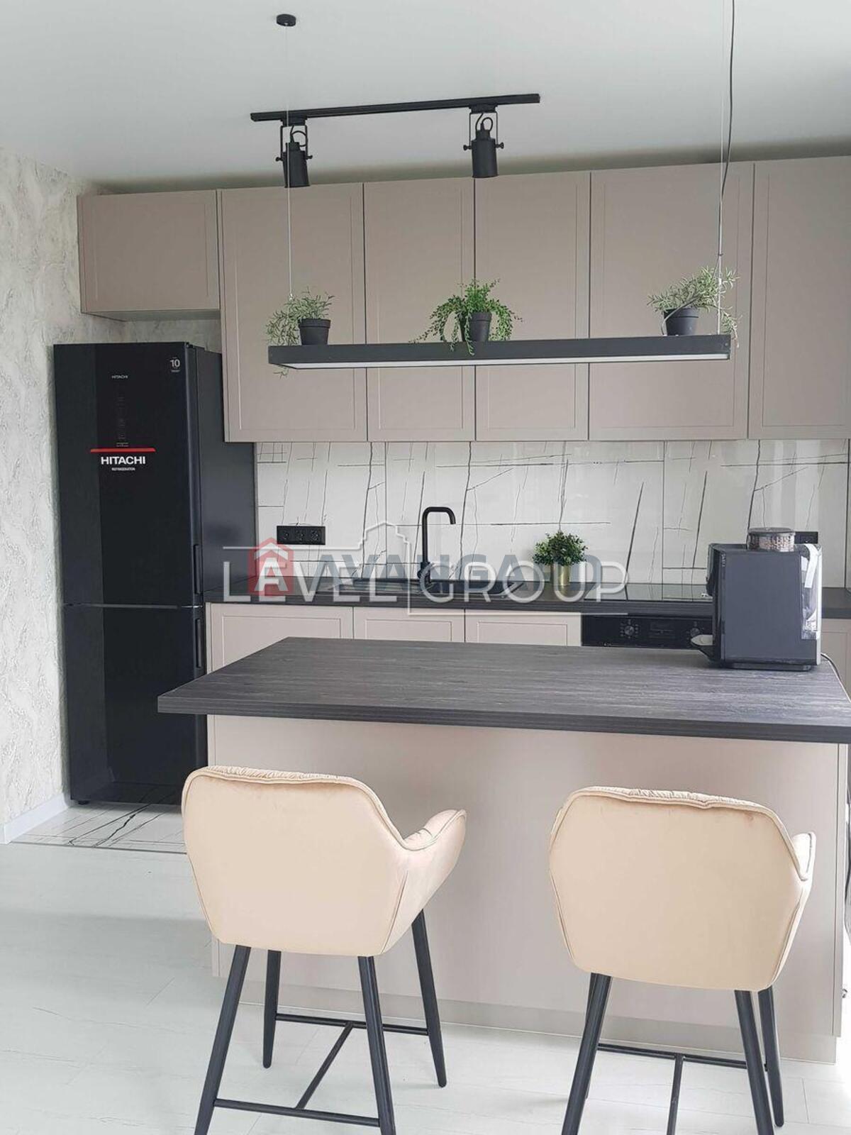 2 ��. ��������, 64/37/22 ��. �., 20/25 ������ ���� 3