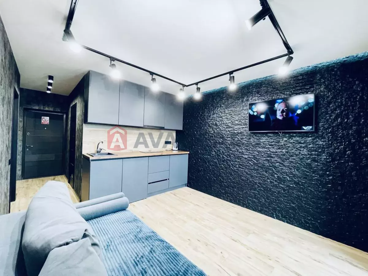 2 ��. ��������, 50/-/18 ��. �., 6/12 ������ ���� 20