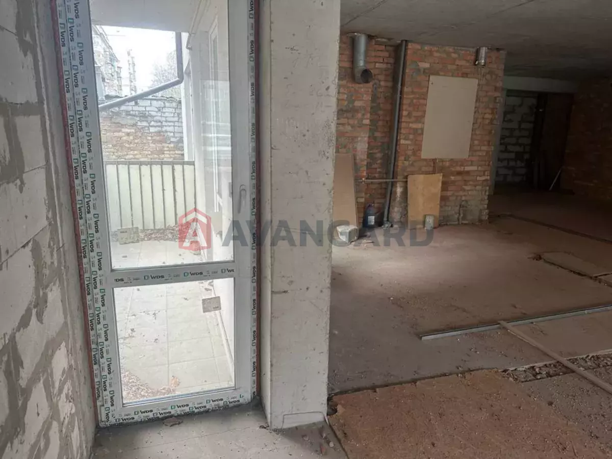 3 ��. ��������, 107/-/45 ��. �., 1/5 ������ ���� 8