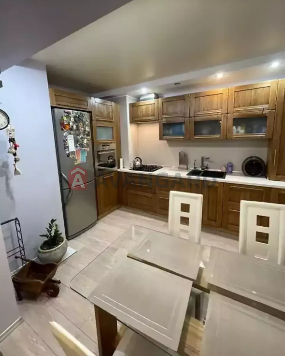 3 ����. ��������, 69/44/10 ��. �., 3/9 ���� ���� 9