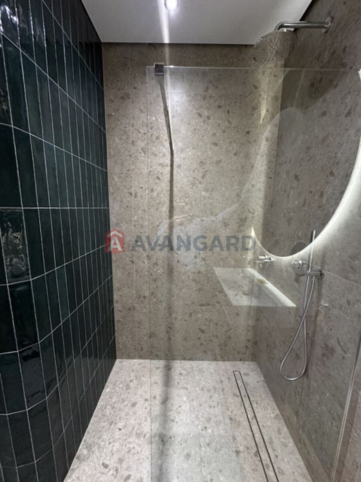 2 ��. ��������, 85/-/40 ��. �., 3/5 ������ ���� 6