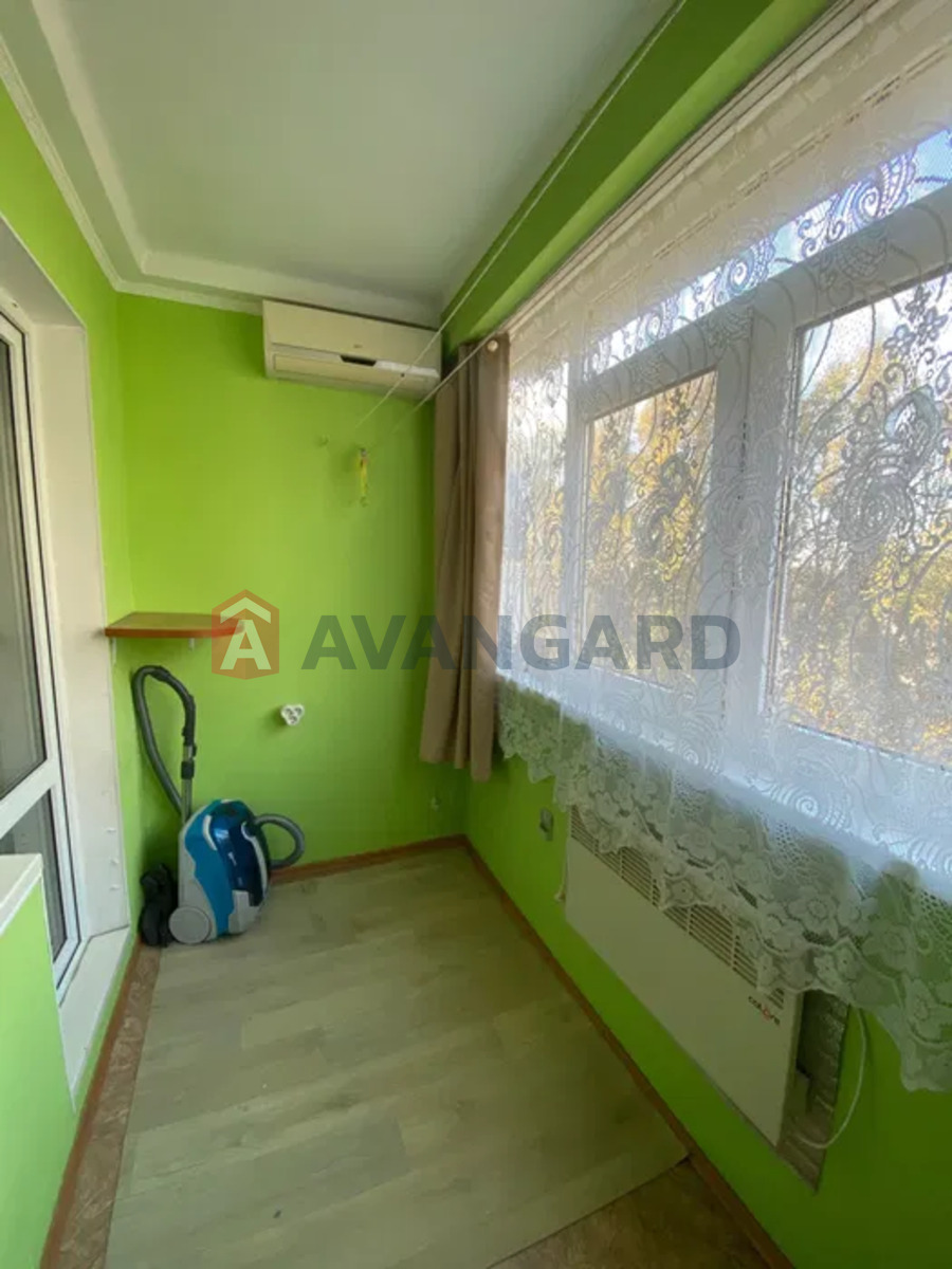 1 ����. ��������, 35/18/6 ��. �., 5/9 ���� ���� 8