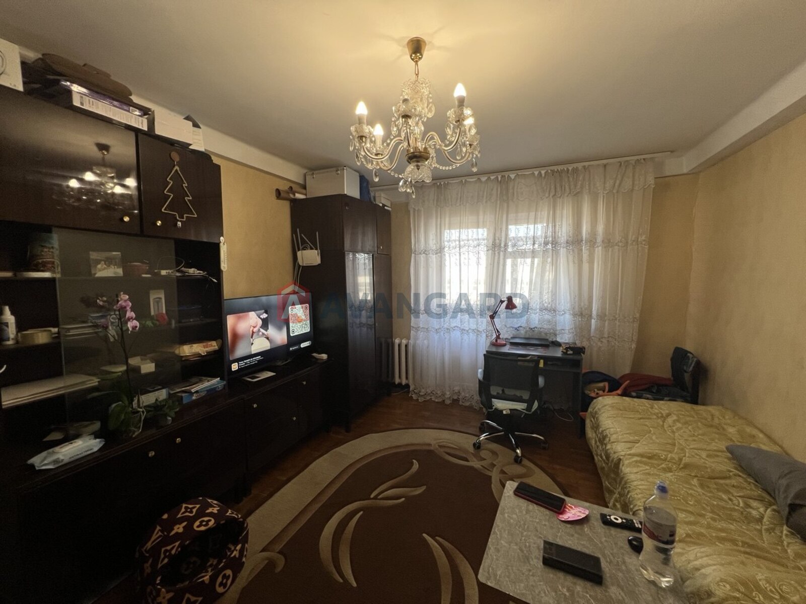 2 ��. ��������, 49/30/9 ��. �., 8/9 ������ ���� 6