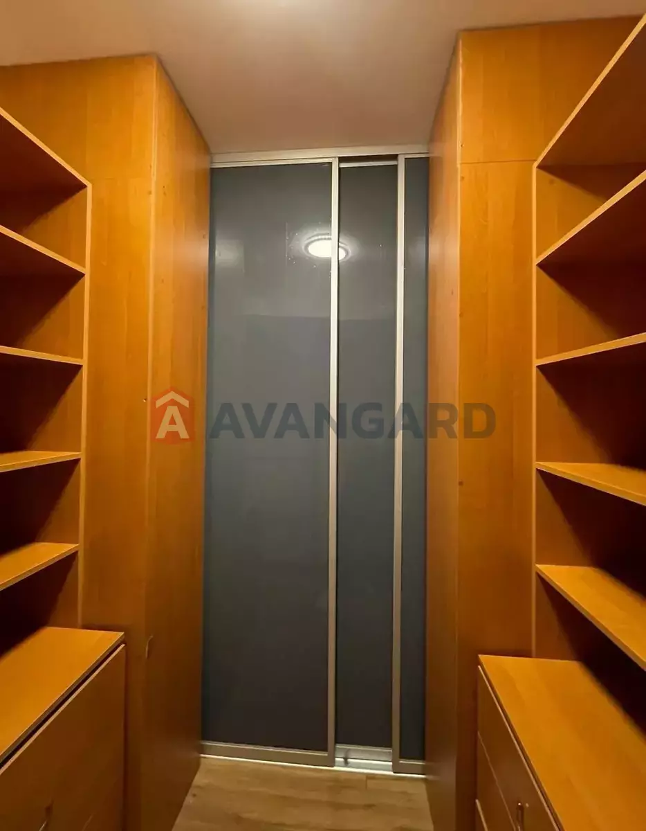 1 ��. ��������, 44/21/7 ��. �., 11/12 ������ ���� 4