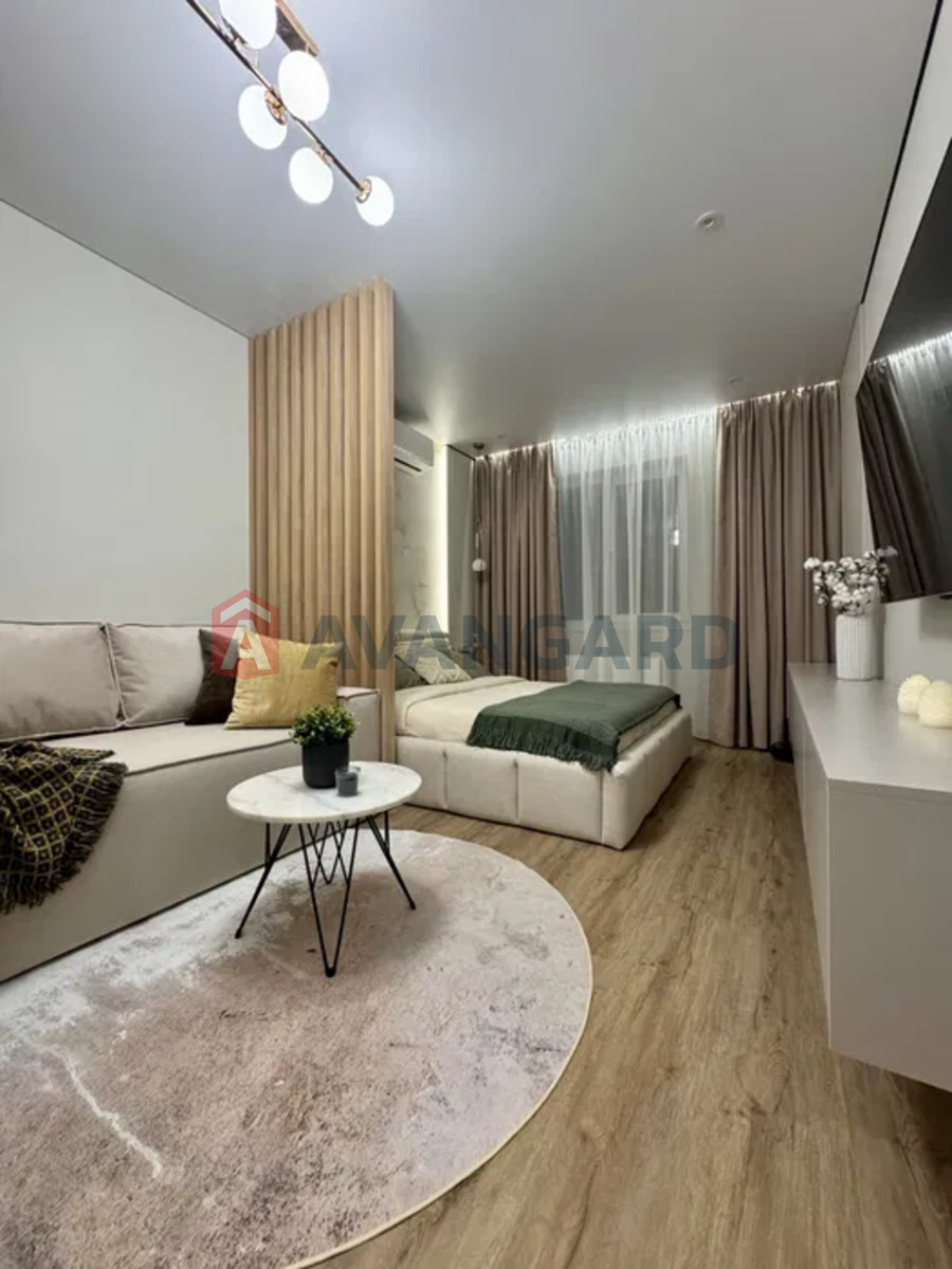 1 ��. ��������, 40/-/13 ��. �., 7/10 ������ ���� 15