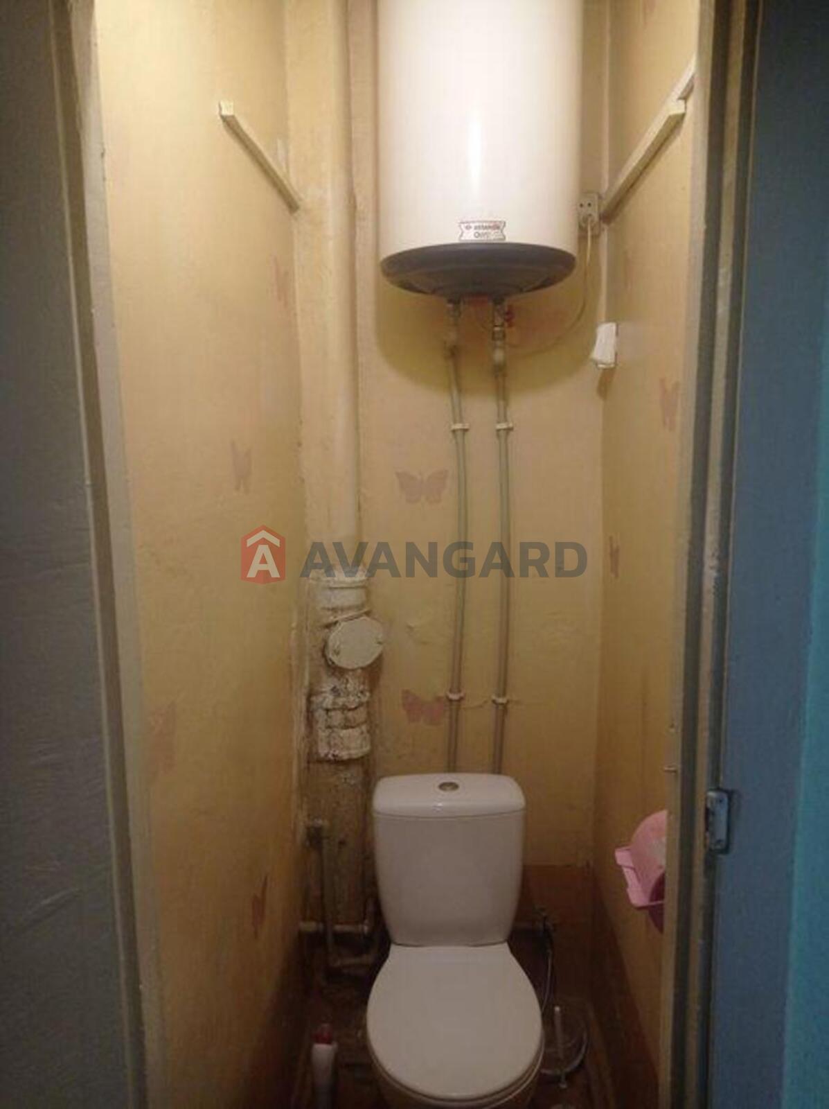 1 ��. ��������, 28/-/6 ��. �., 5/5 ������ ���� 9