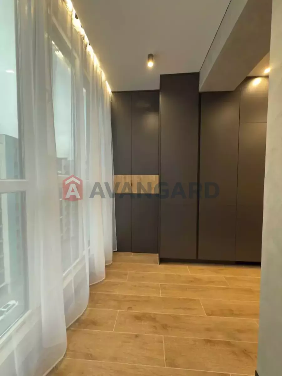 1 ��. ��������, 45/18/15 ��. �., 8/10 ������ ���� 5