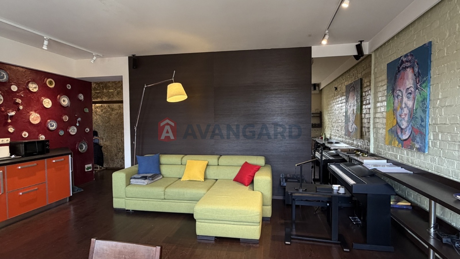 2 ��. ��������, 88/30/24 ��. �., 5/5 ������ ���� 8