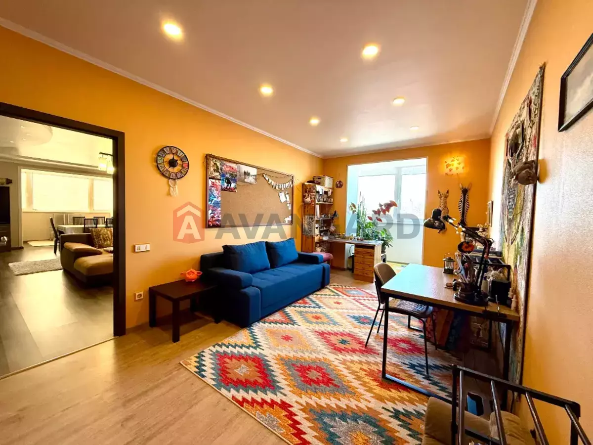 4 ��. ��������, 168/105/13 ��. �., 7/10 ������ ���� 19