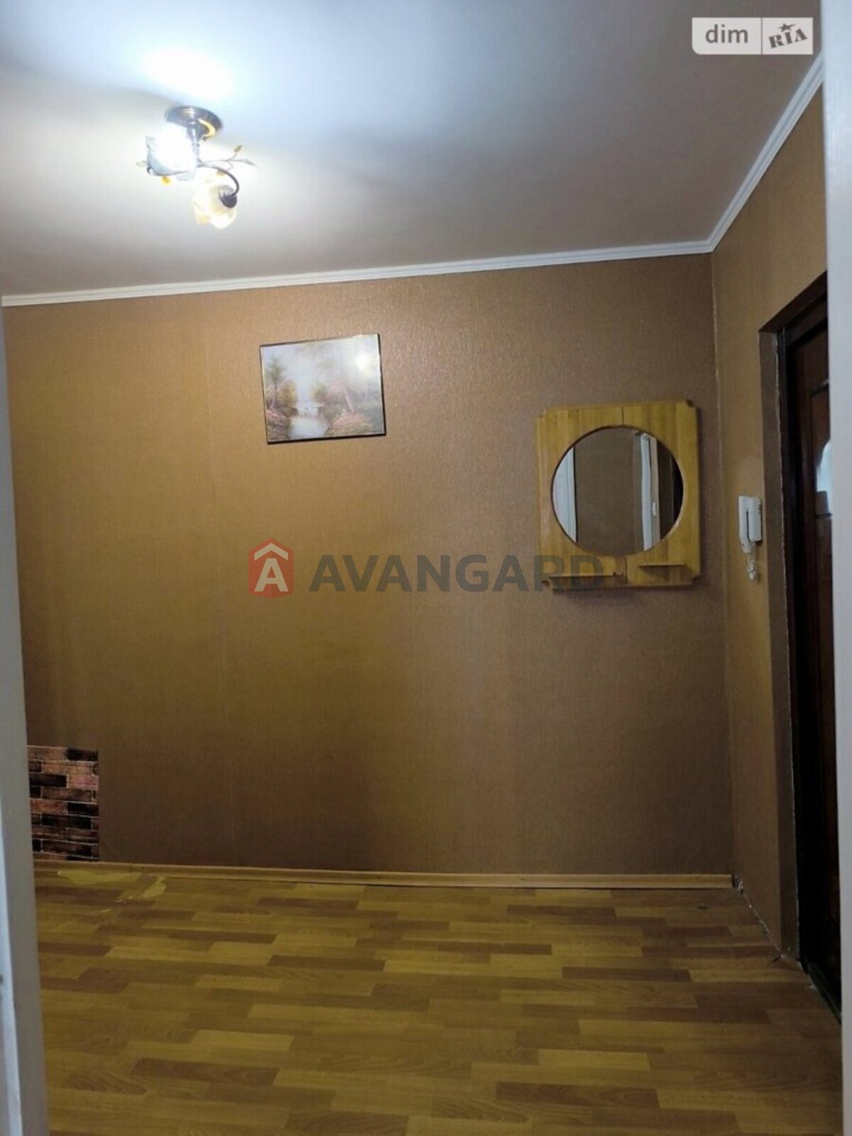 3 ��. ��������, 63/38/8 ��. �., 7/9 ������ ���� 16