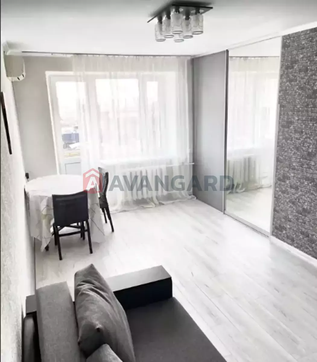 1 ��. ��������, 28/16/4 ��. �., 5/5 ������ ���� 4