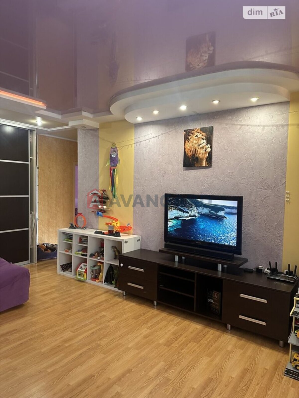 3 ��. ��������, 94/77/17 ��. �., 1/9 ������ ���� 6