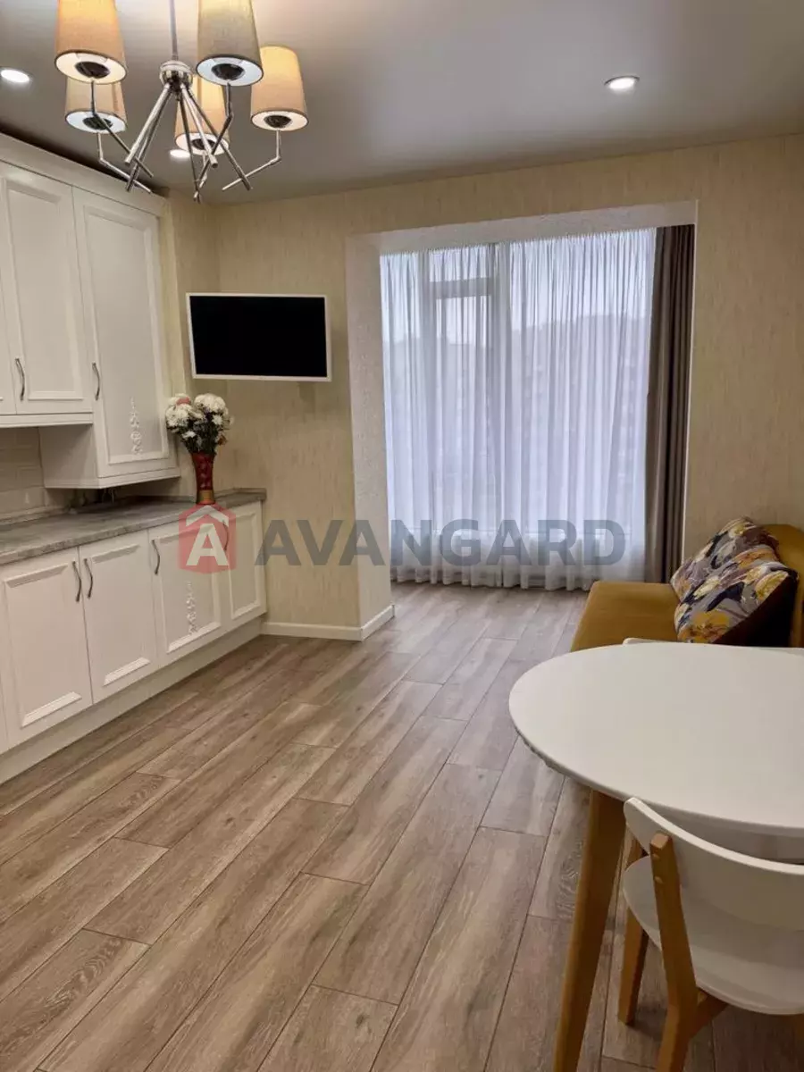 2 ��. ��������, 86/-/18 ��. �., 4/10 ������ ���� 6