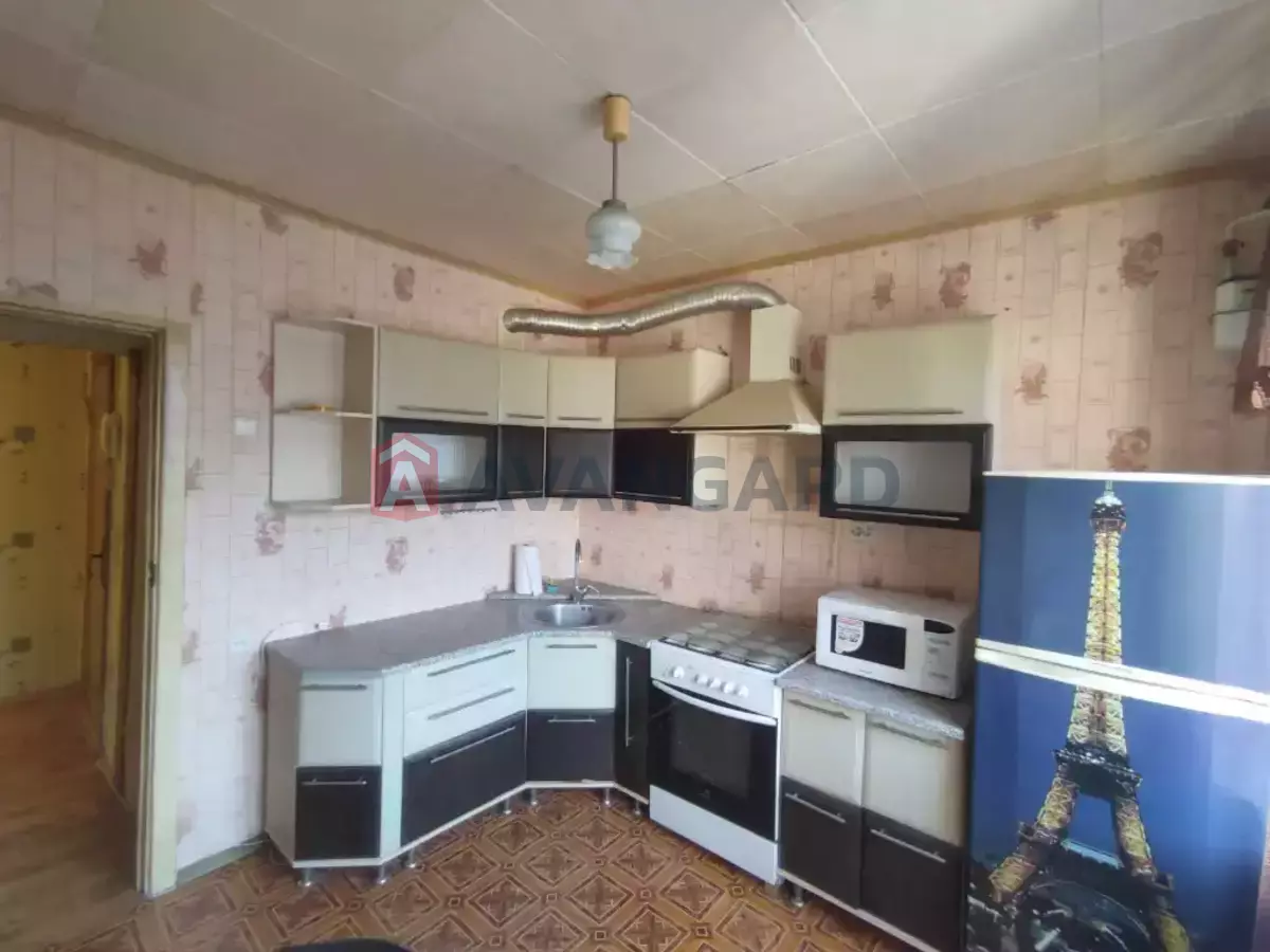 3 ��. ��������, 65/39/8 ��. �., 7/9 ������ ���� 1