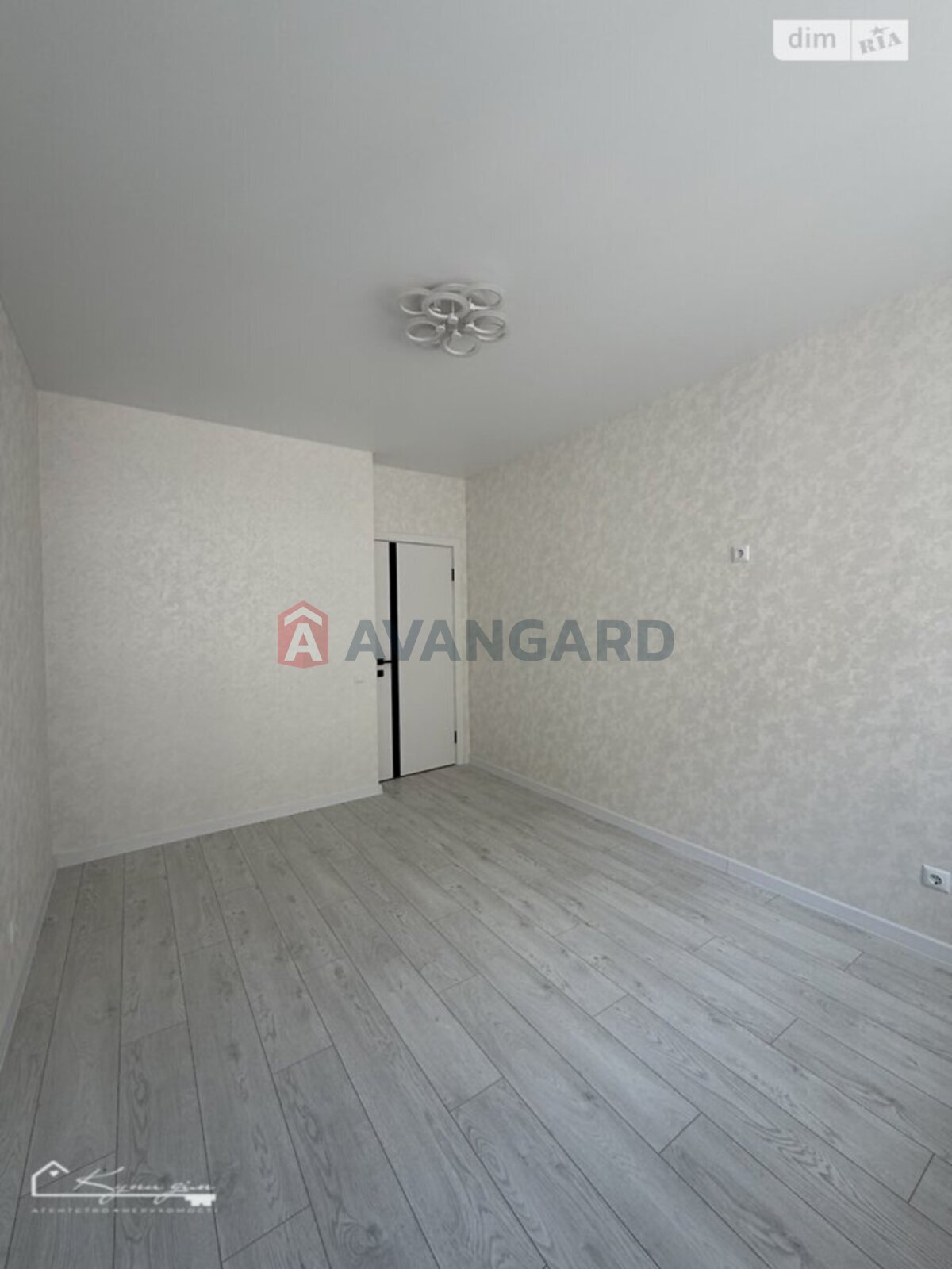 2 ��. ��������, 68/32/18 ��. �., 6/10 ������ ���� 15