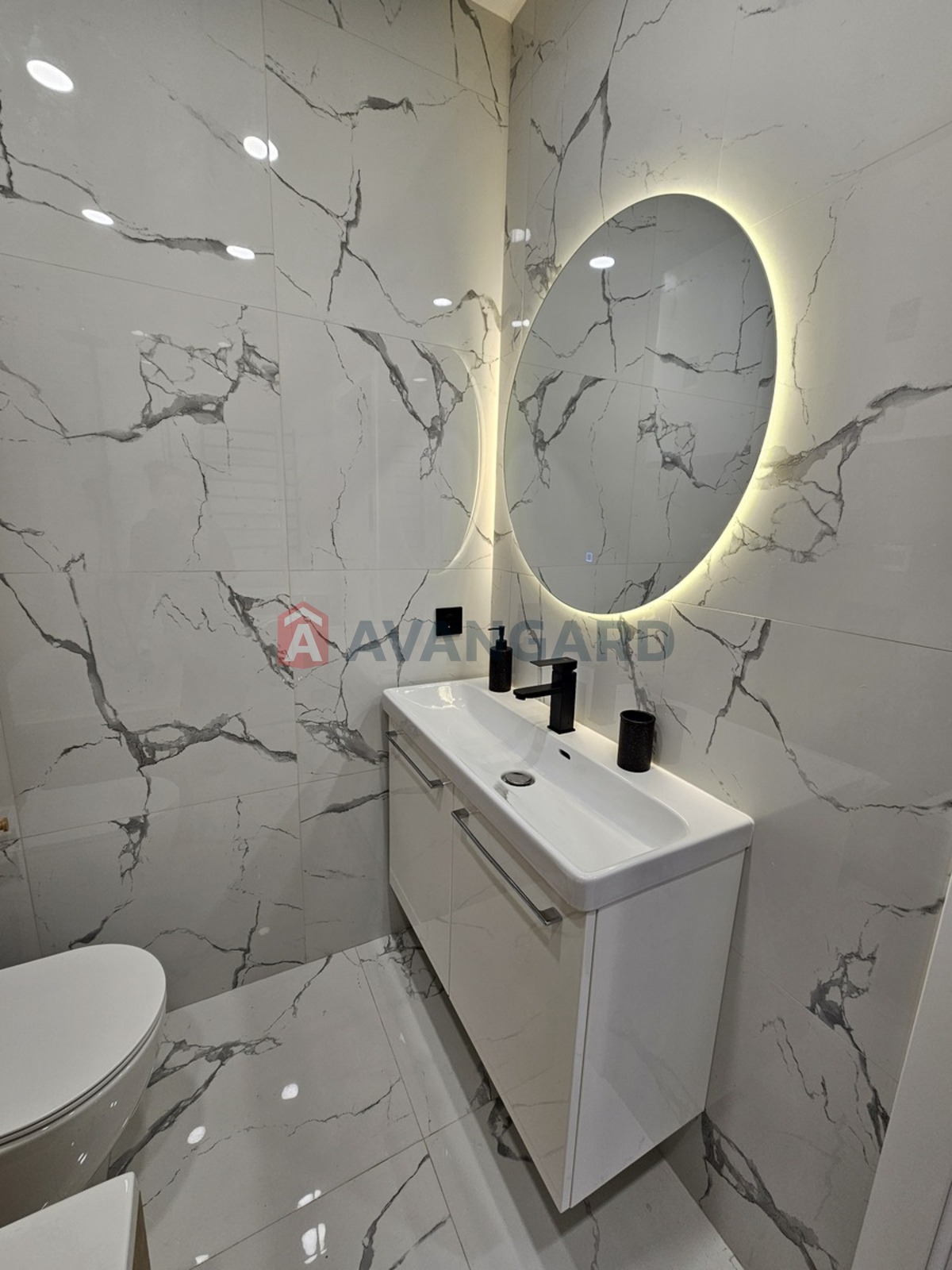 1 ��. ��������, 43/13/23 ��. �., 15/20 ������ ���� 13