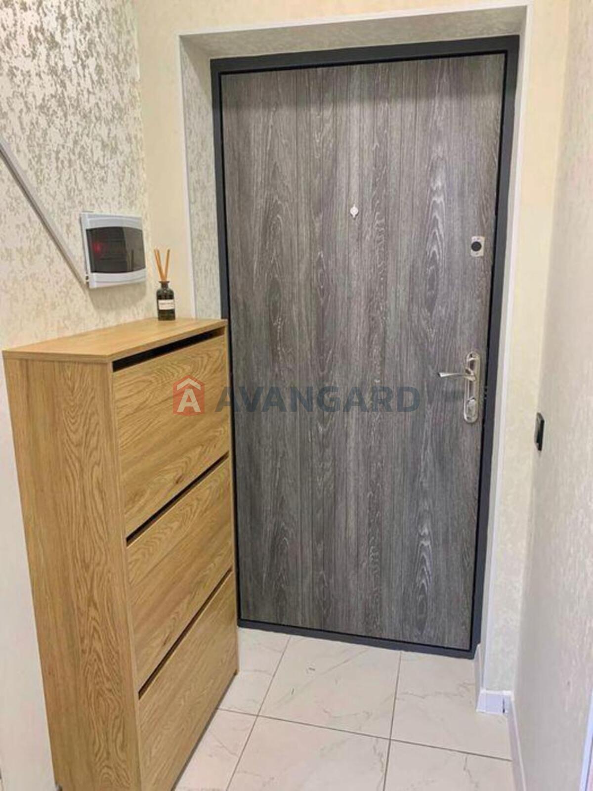 1 ��. ��������, 24/-/7 ��. �., 5/10 ������ ���� 11