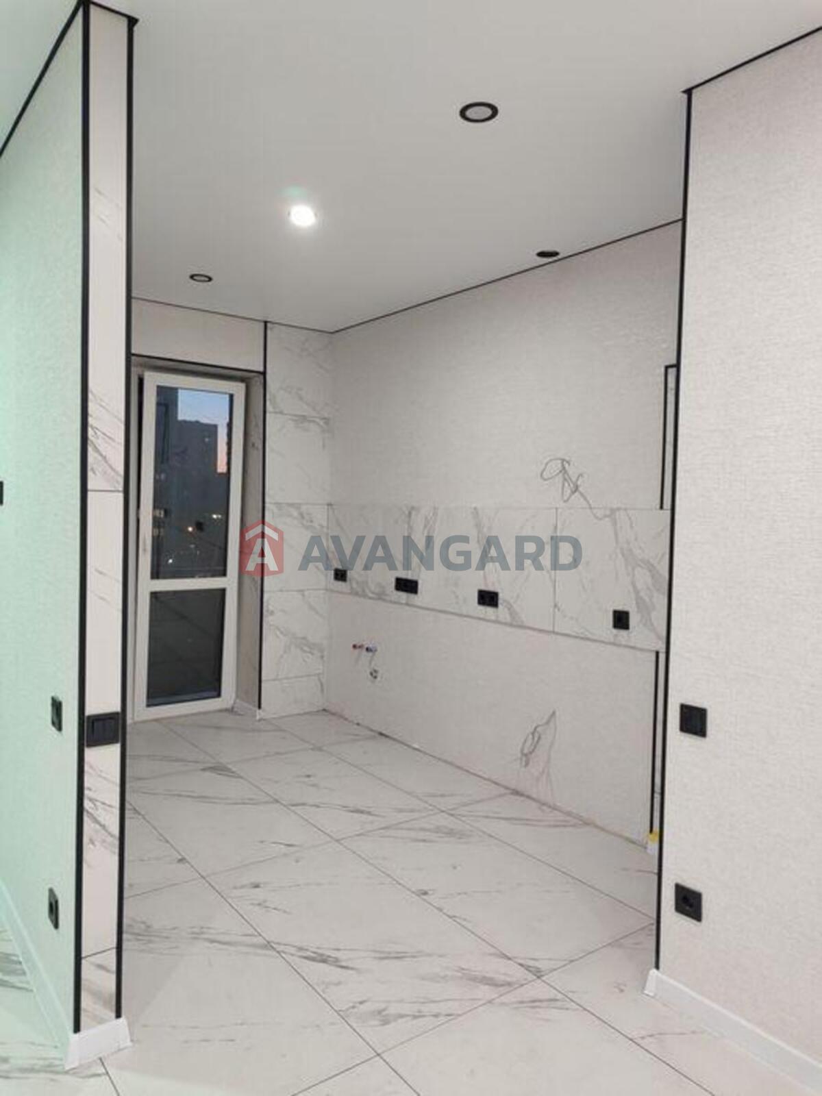 1 ��. ��������, 42/-/10 ��. �., 4/4 ������ ���� 8