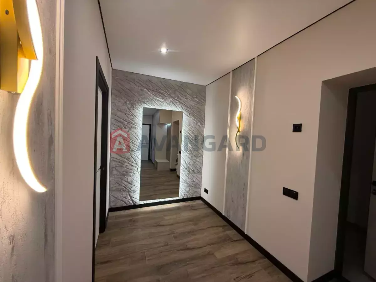 3 ��. ��������, 69/-/- ��. �., 8/10 ������ ���� 18