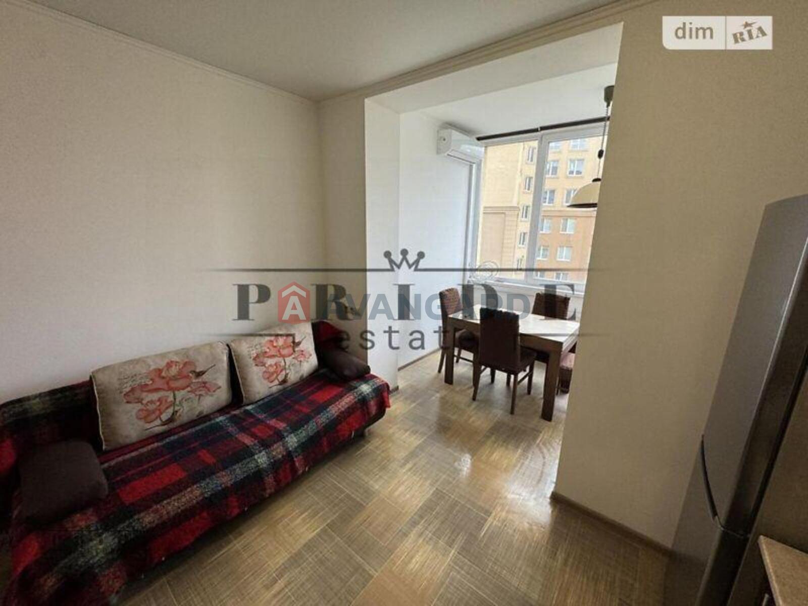 1 ��. ��������, 45/19/16 ��. �., 7/10 ������ ���� 8