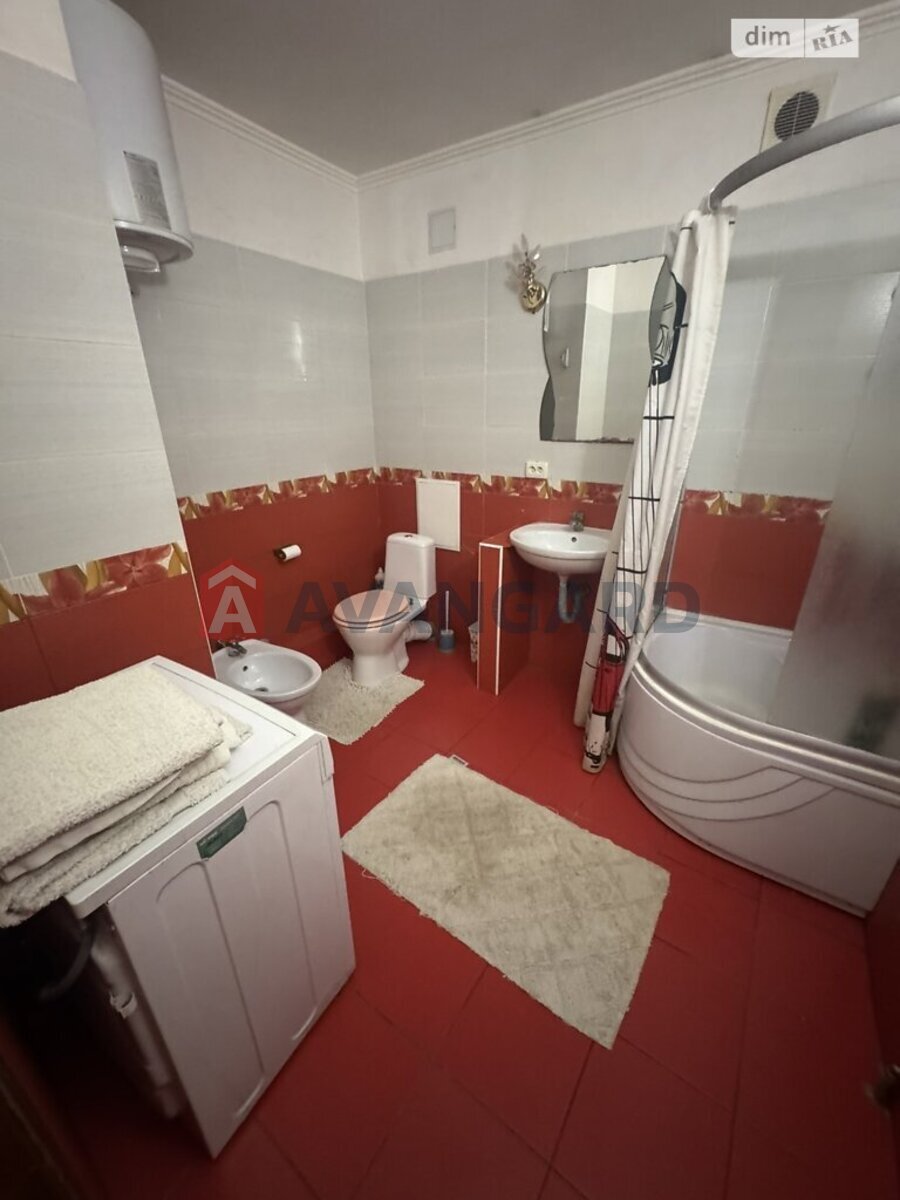 2 ��. ��������, 54.3/33.1/7.6 ��. �., 8/9 ������ ���� 2