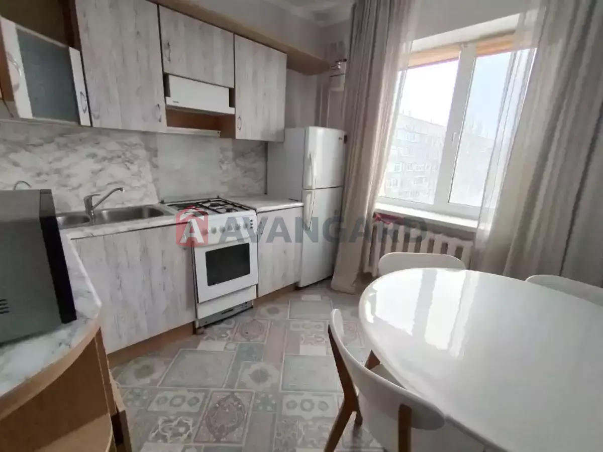 2 ��. ��������, 53/33/8 ��. �., 9/9 ������ ���� 5