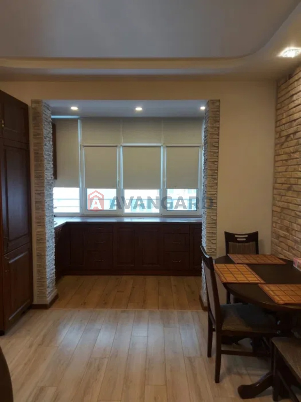 1 ��. ��������, 50/-/21 ��. �., 21/25 ������ ���� 10