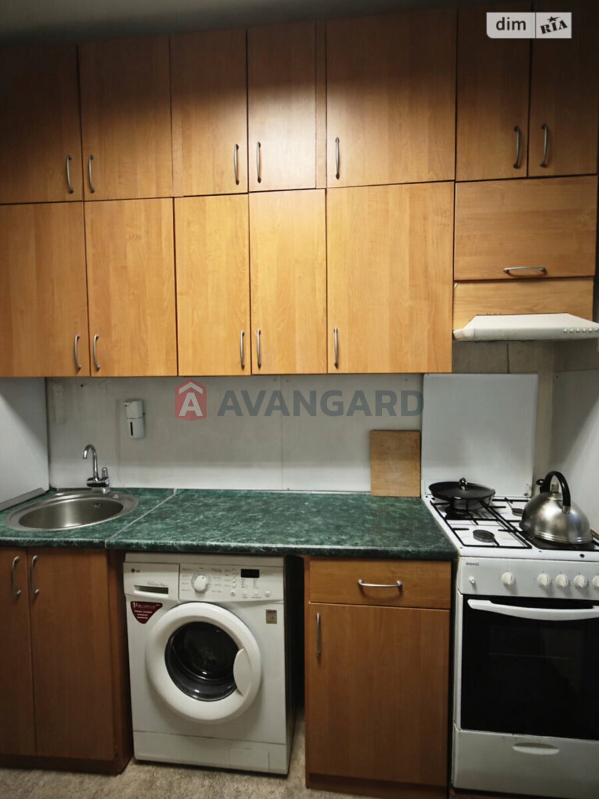 1 ��. ��������, 32/-/9 ��. �., 1/3 ������ ���� 2