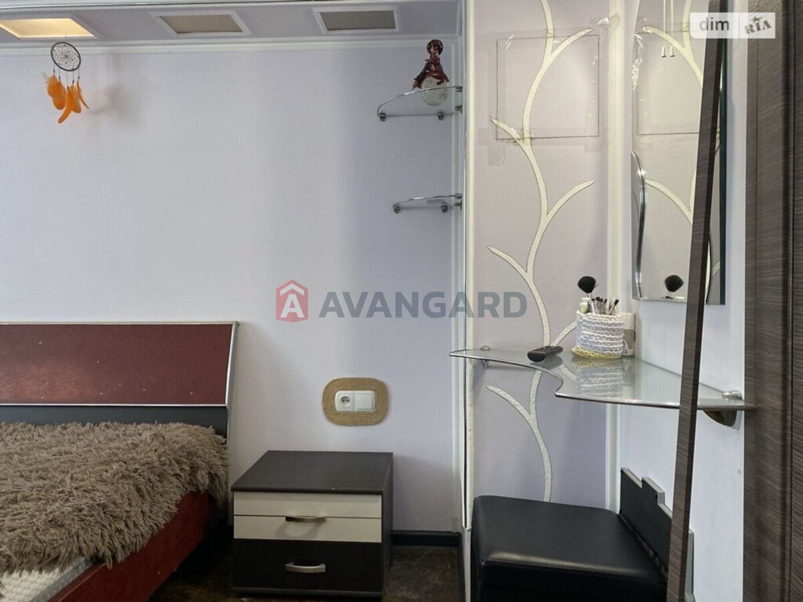 3 ��. ��������, 98/67/14 ��. �., 1/5 ������ ���� 23