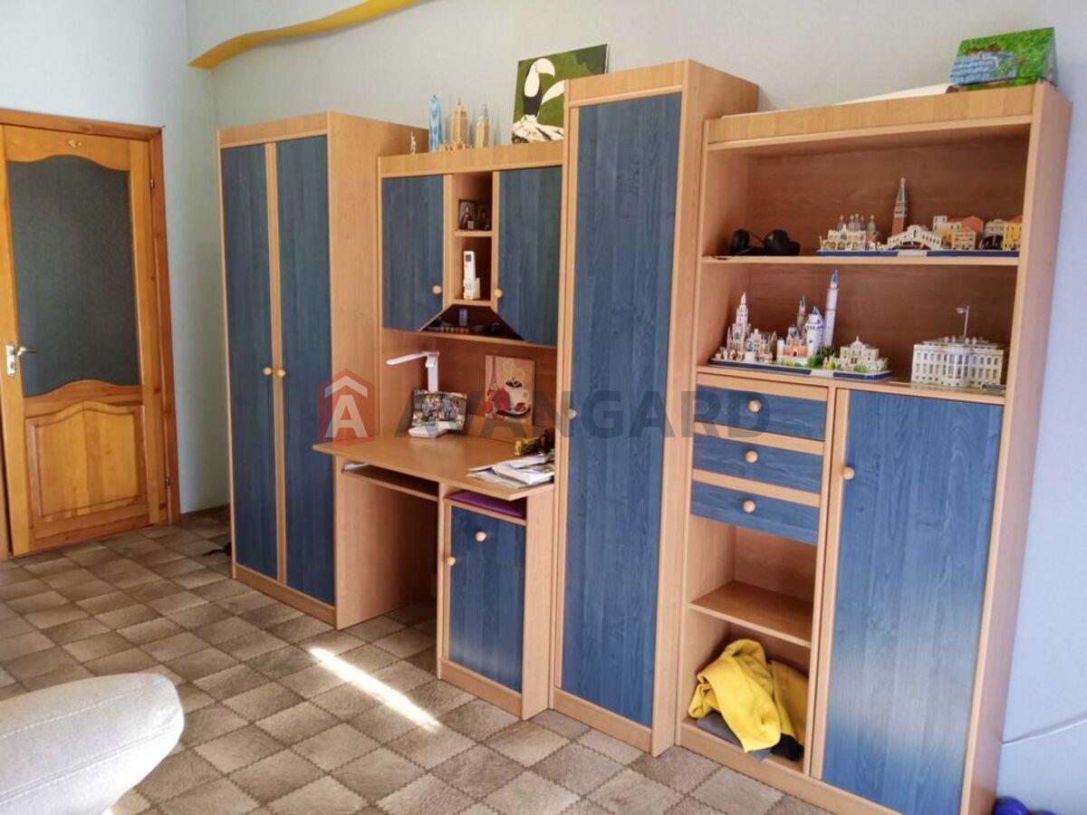 2 ��. ��������, 60/-/8 ��. �., 3/3 ������ ���� 12