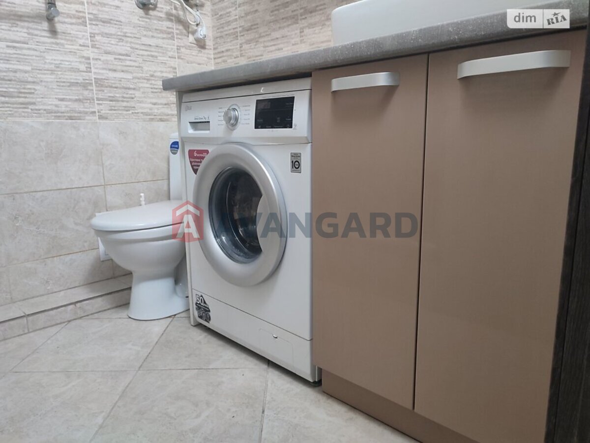 1 ��. ��������, 40/18/14 ��. �., 2/5 ������ ���� 2