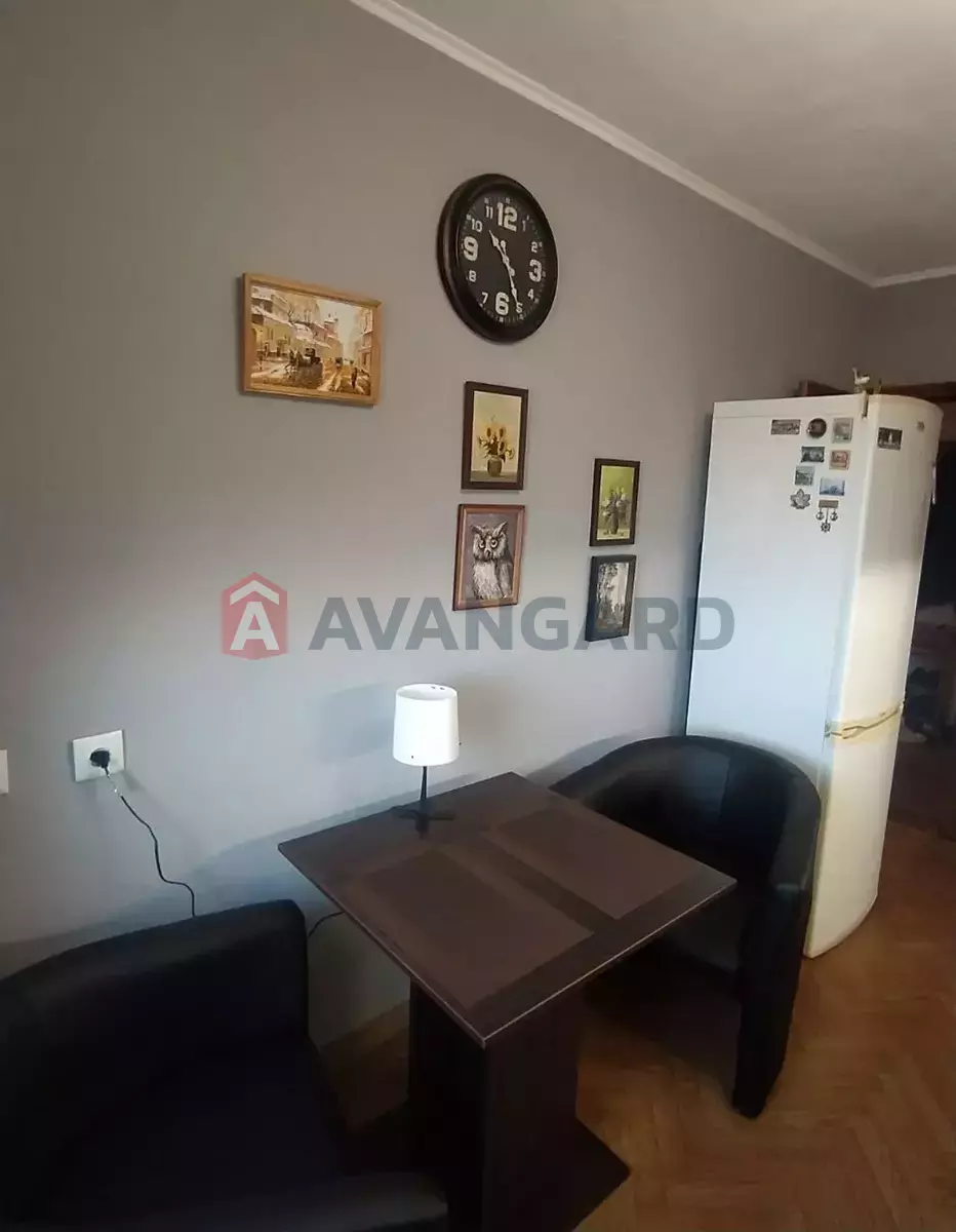 3 ��. ��������, 68/38/9 ��. �., 9/10 ������ ���� 25