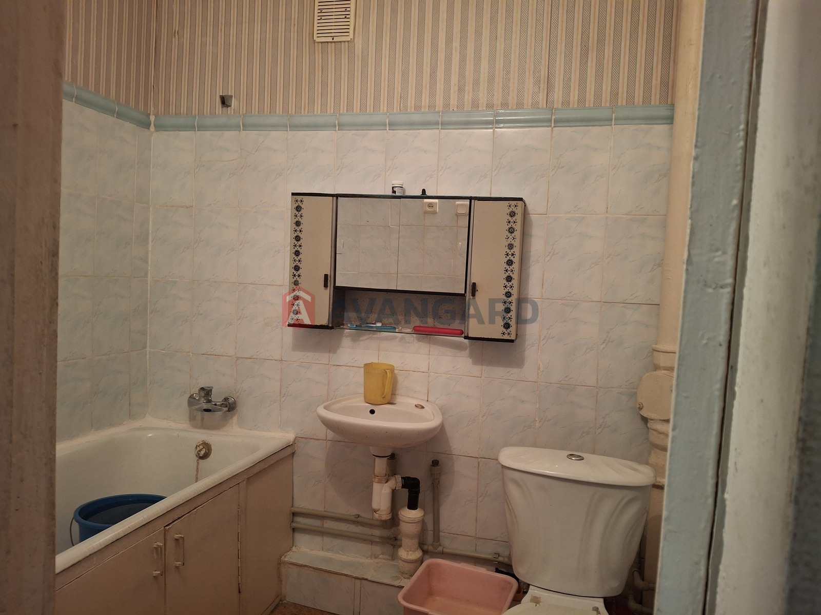 1 ����. ��������, 31/-/6 ��. �., 2/2 ���� ���� 20