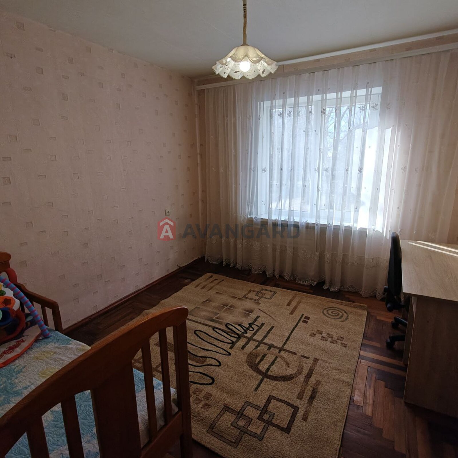 3 ��. ��������, 70/42/8 ��. �., 2/9 ������ ���� 8