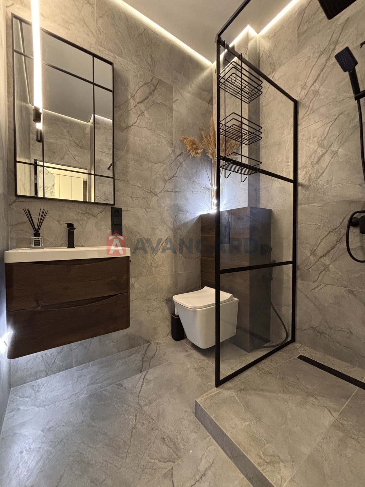 1 ��. ��������, 29.6/26.2/3.4 ��. �., 7/8 ������ ���� 21