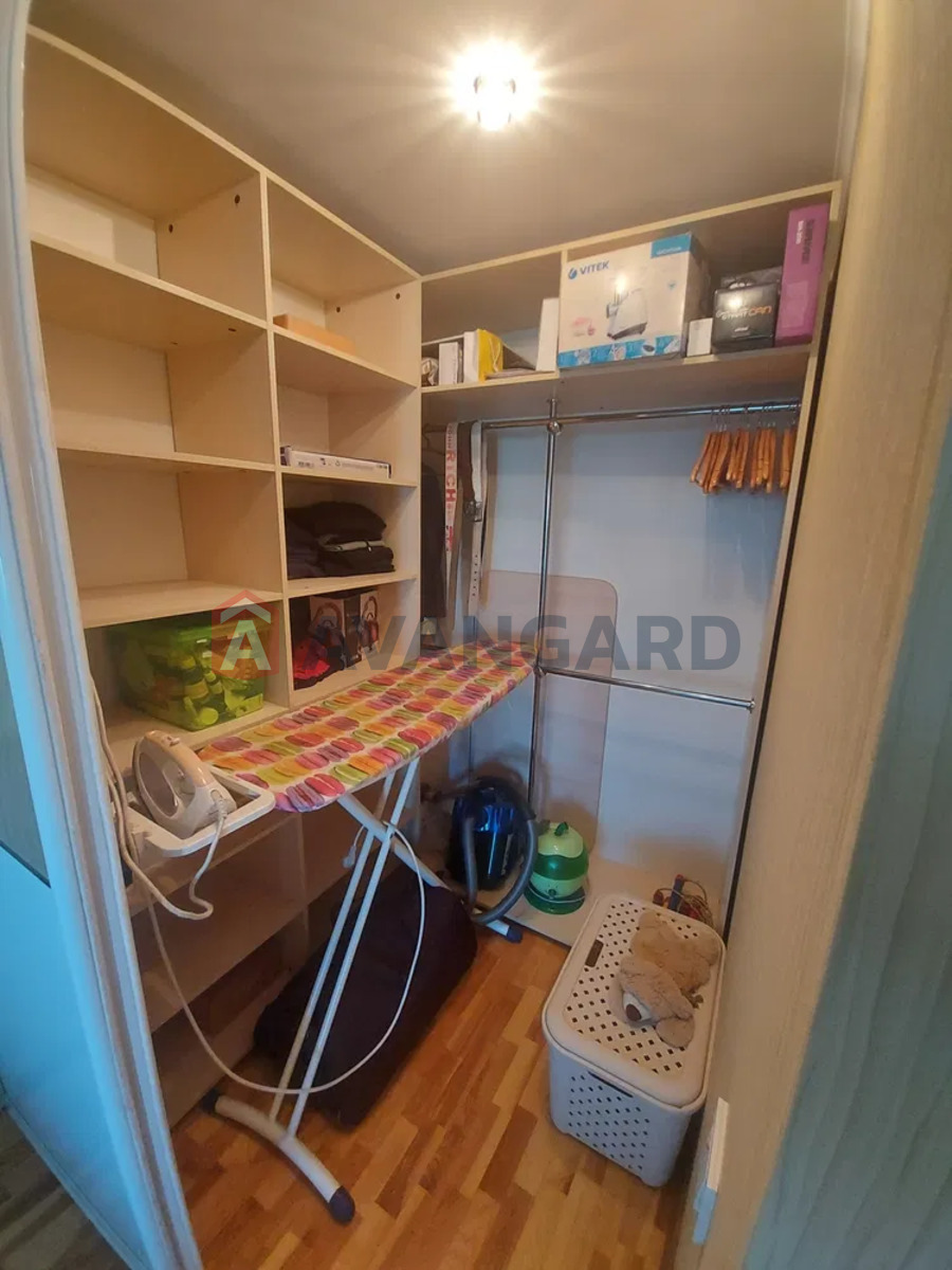 3 ��. ��������, 68/-/9 ��. �., 9/9 ������ ���� 19