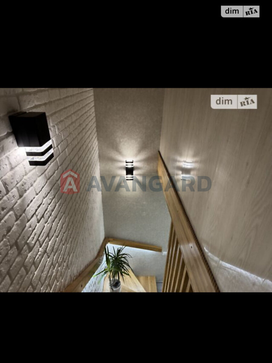 3 ��. ��������, 140/85/20 ��. �., 3/3 ������ ���� 11