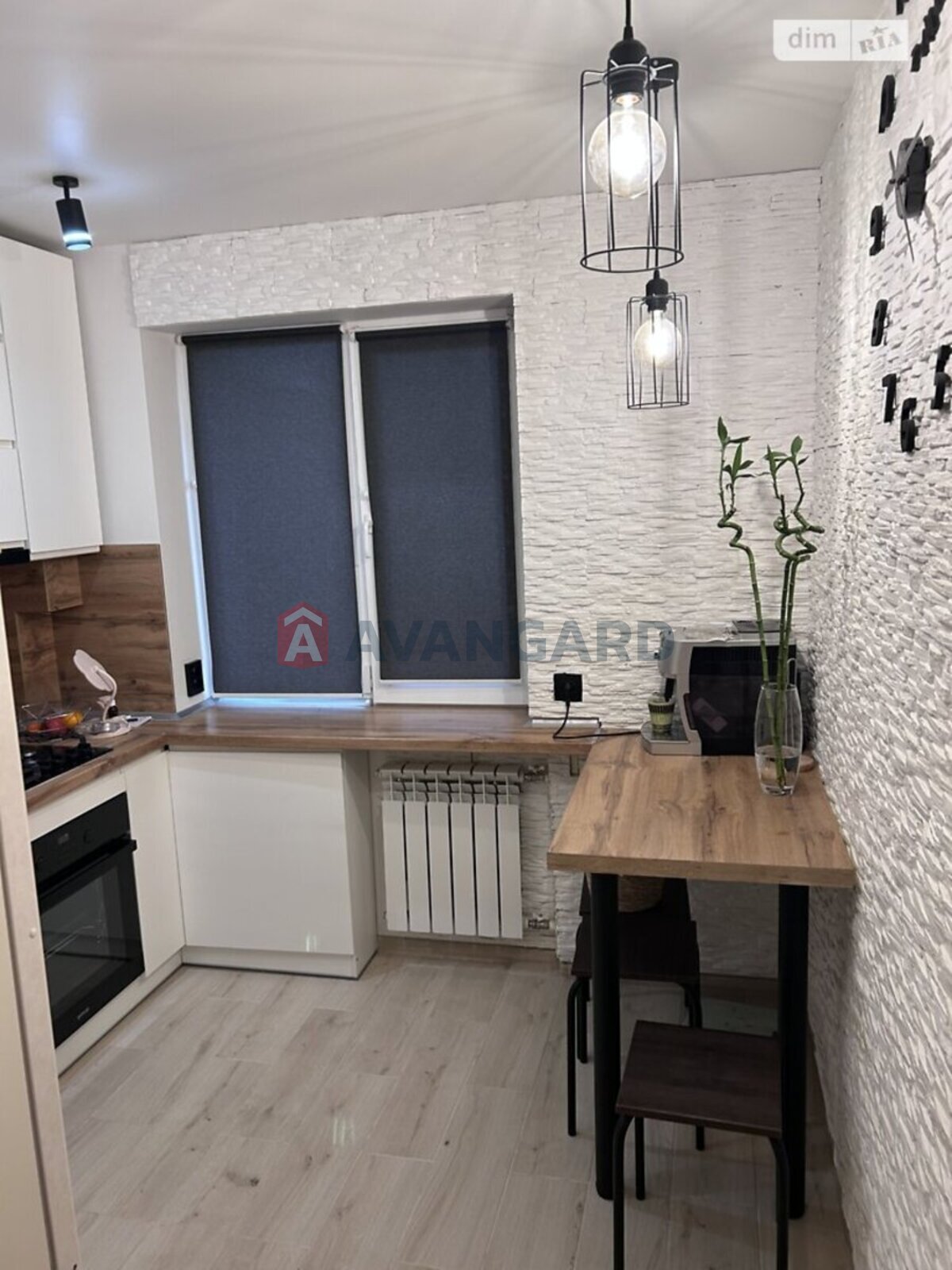 3 ��. ��������, 55/-/- ��. �., 1/5 ������ ���� 18