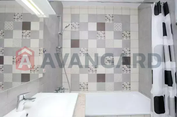 2 ����. ��������, 58/-/12 ��. �., 20/24 ���� ���� 10