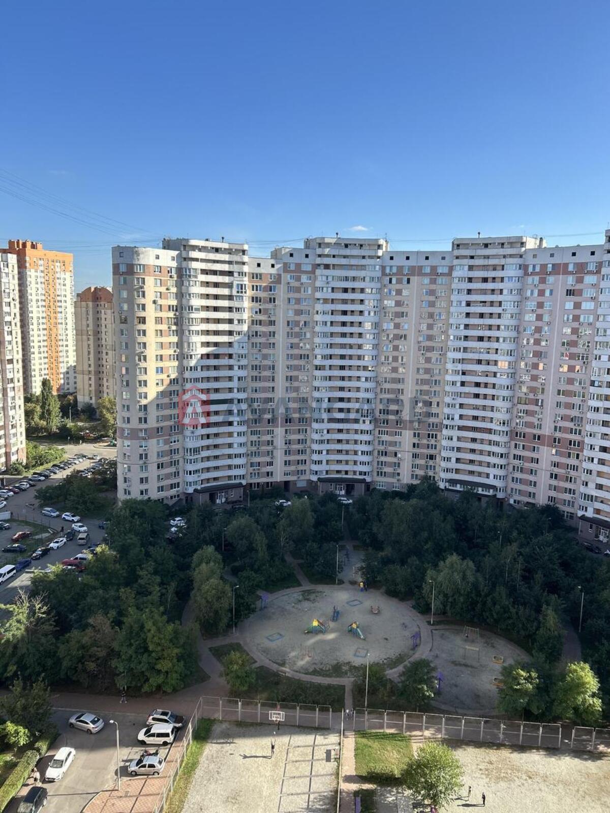 1 ��. ��������, 43/18/10 ��. �., 18/25 ������ ���� 4