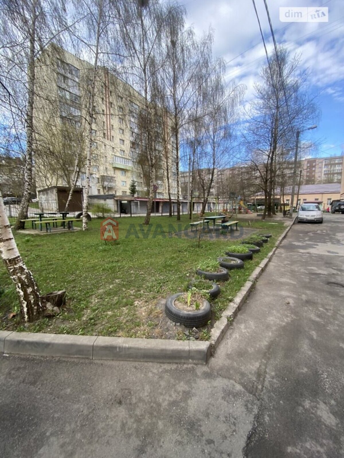 3 ��. ��������, 61/35/10 ��. �., 4/10 ������ ���� 4