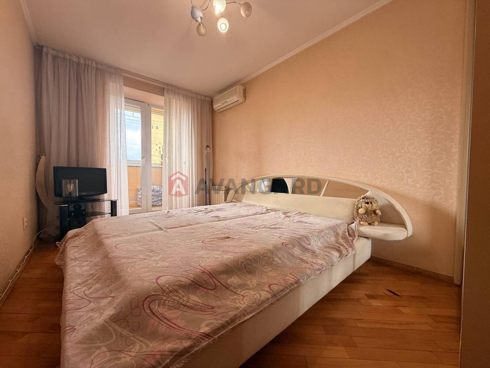 3 ��. ��������, 68/50/16 ��. �., 8/10 ������ ���� 9