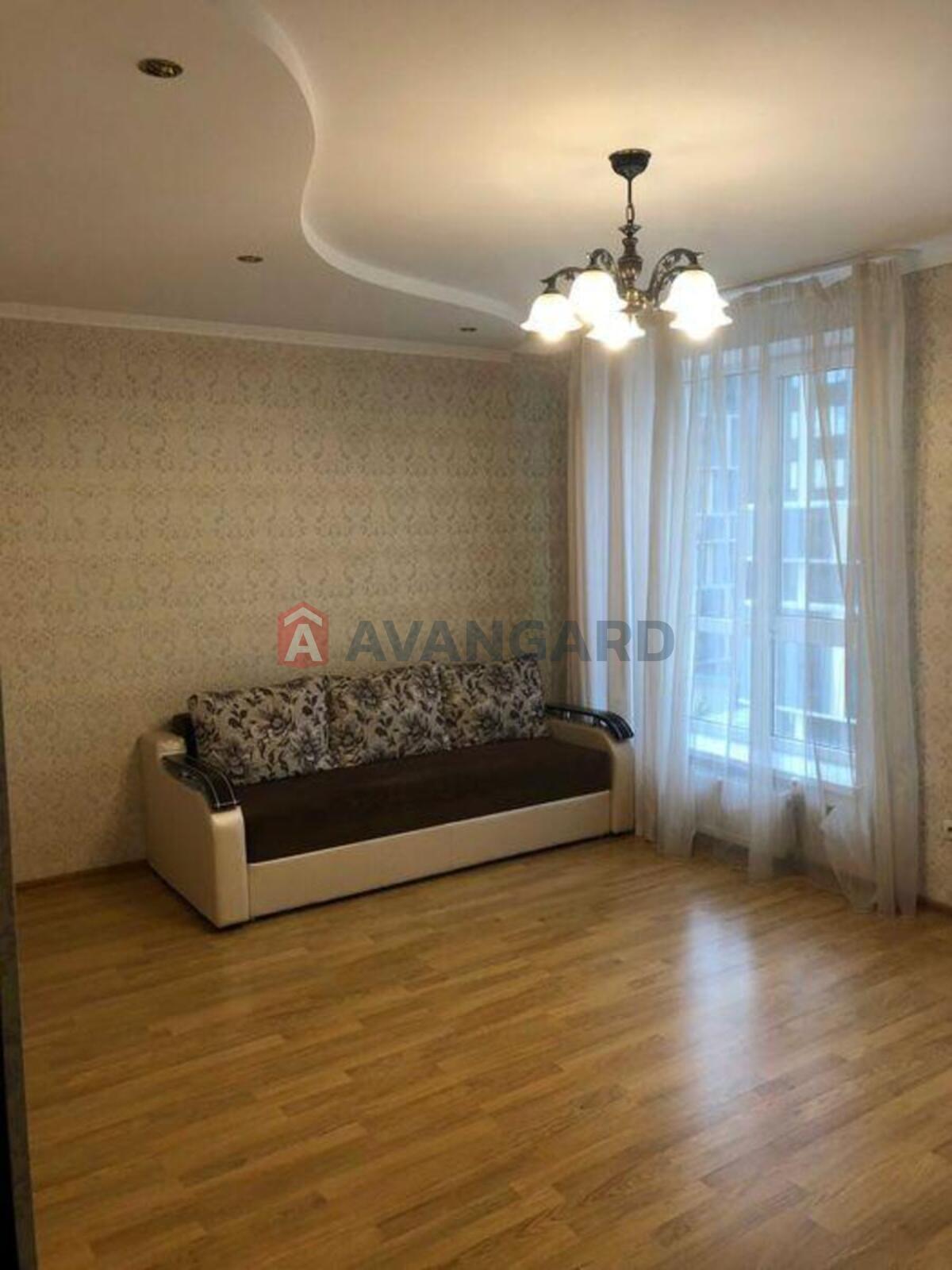 3 ��. ��������, 73/-/9 ��. �., 7/8 ������ ���� 15