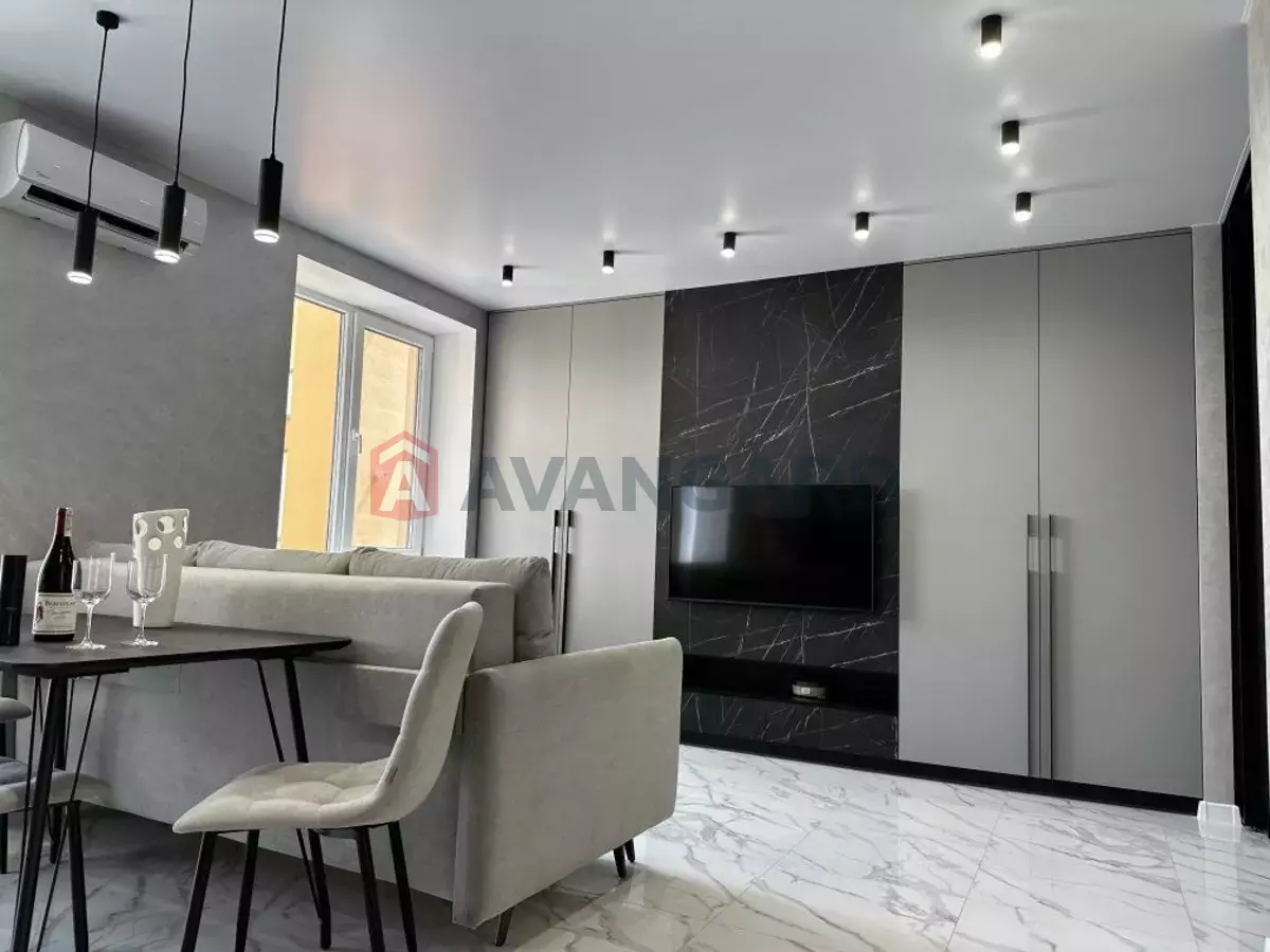 2 ��. ��������, 46/-/15 ��. �., 8/10 ������ ���� 1