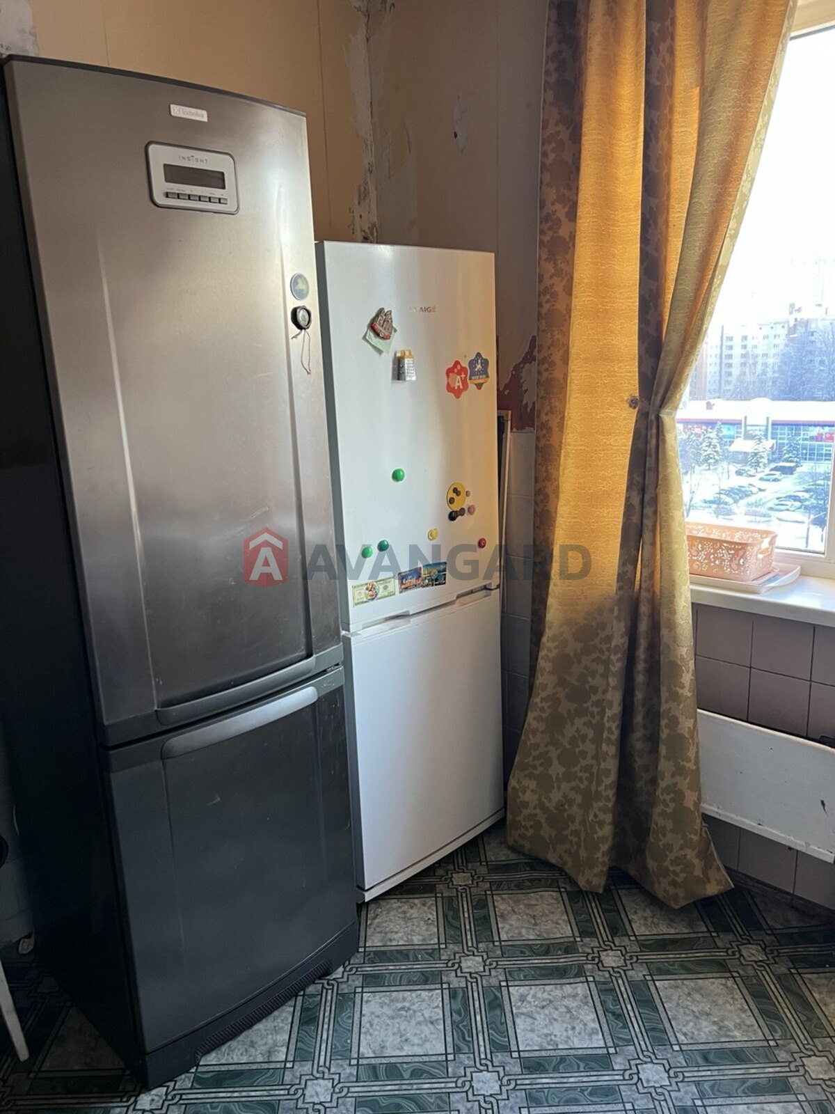 2 ����. ��������, 51.7/30.9/8 ��. �., 10/10 ���� ���� 3