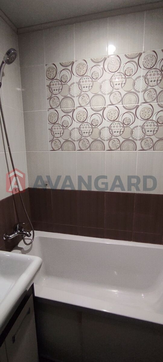 1 ��. ��������, 30/-/6 ��. �., 5/5 ������ ���� 8