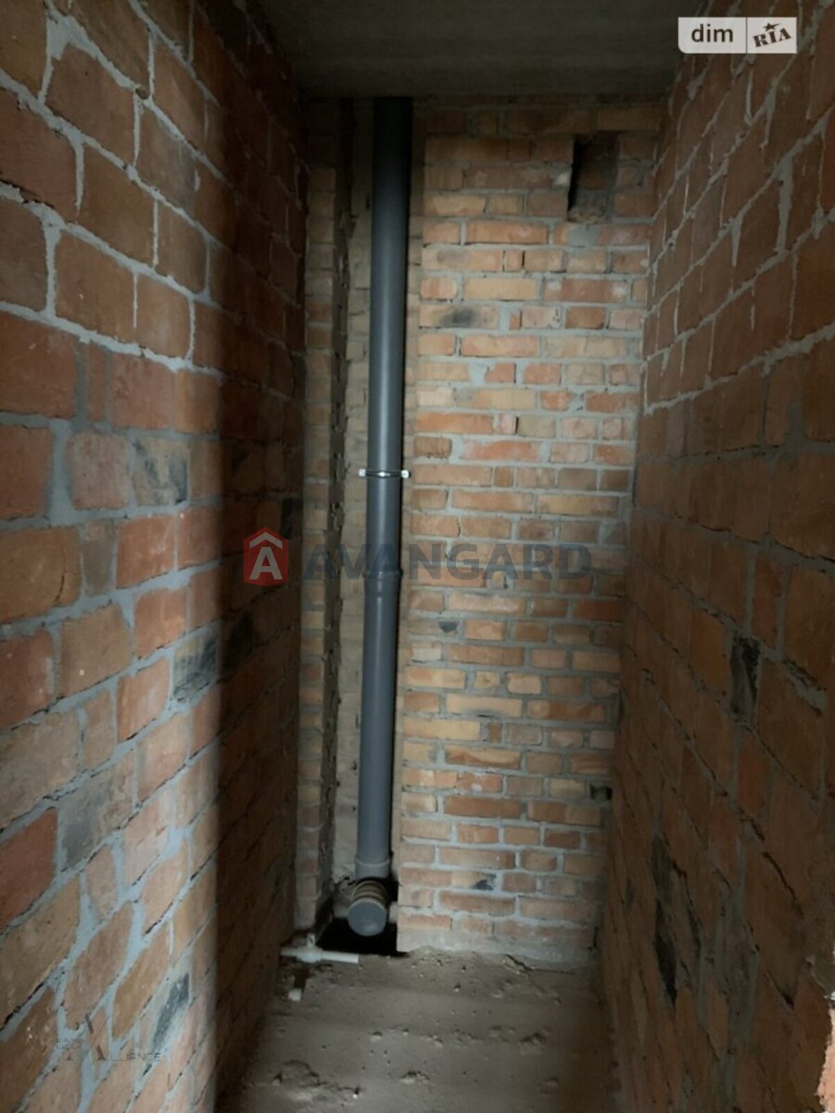 2 ��. ��������, 66/37/12 ��. �., 3/10 ������ ���� 9