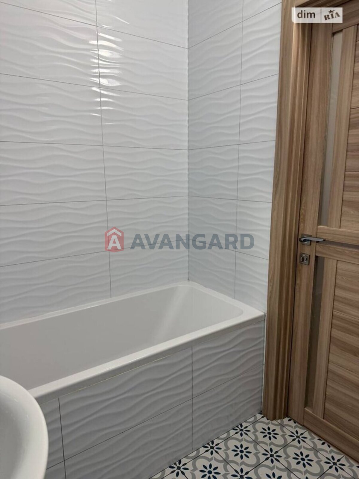 1 ��. ��������, 41/-/15 ��. �., 6/10 ������ ���� 4