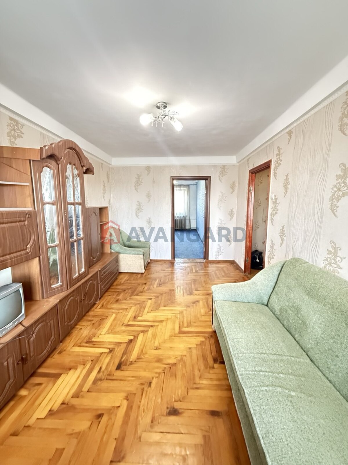 2 ��. ��������, 42/-/6 ��. �., 5/5 ������ ���� 4