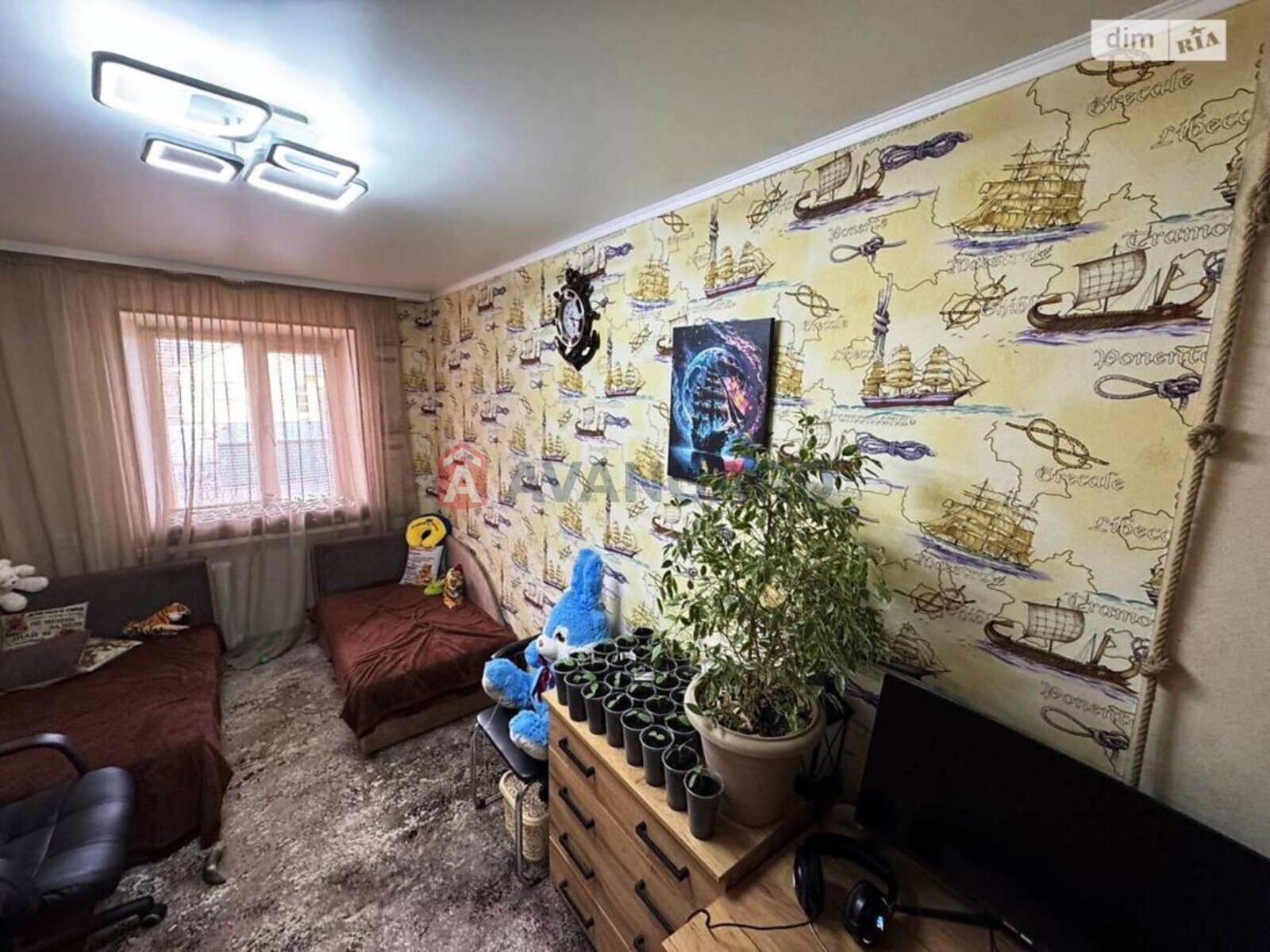 2 ����. ��������, 43/27/7 ��. �., 2/5 ���� ���� 3